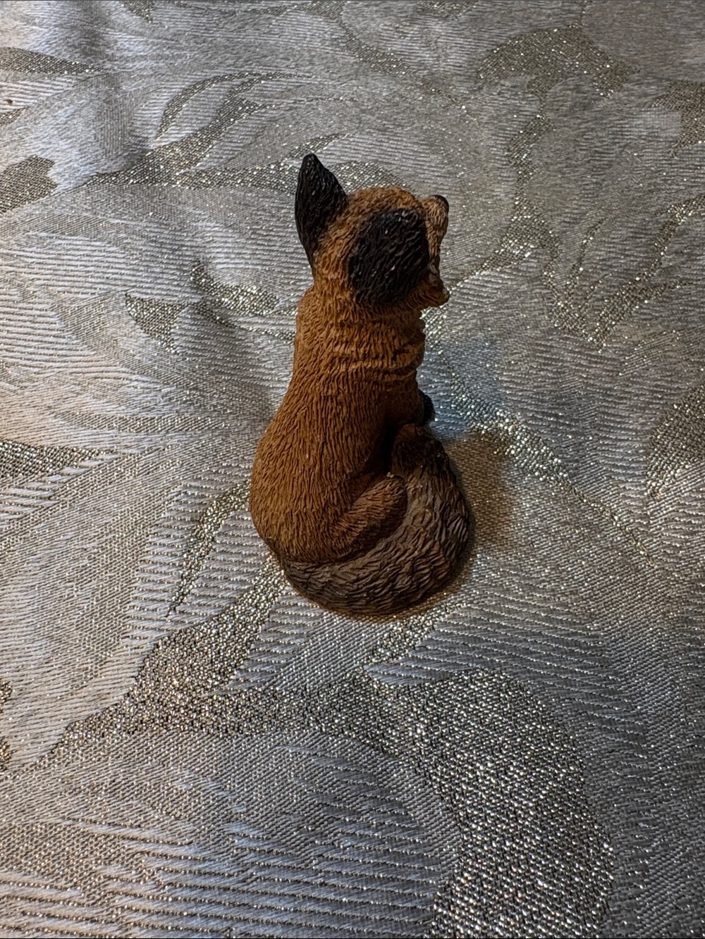 Vintage Decorative Brown Fox Figurine - Charming Woodland Accent - Picture 4 of 5
